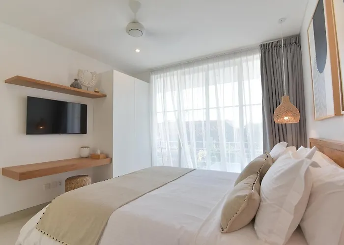 Villa Cruz Close To Finns Beach Club Canggu 